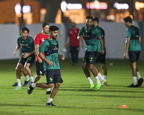 كارتيرون يبدأ العمل التكتيكي