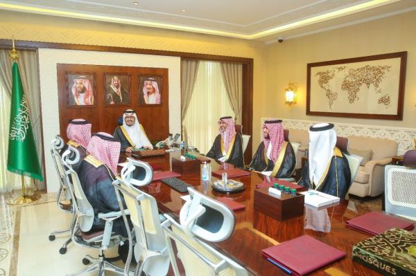 نائب أمير الشرقية يشيد بالجهود التنموية لهيئة المقاولين
