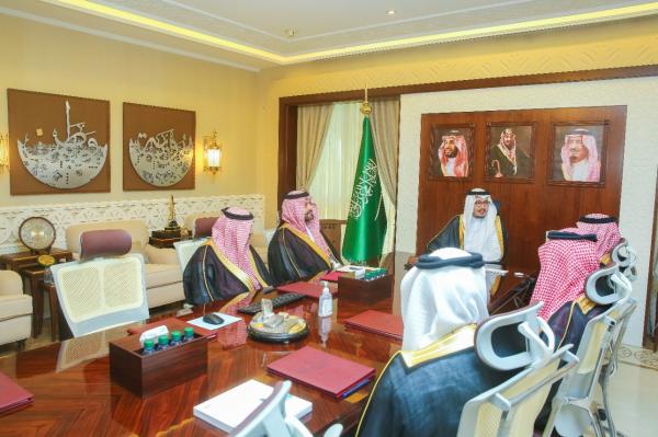نائب أمير الشرقية يشيد بالجهود التنموية لهيئة المقاولين