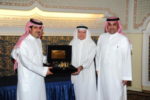 حسام العنقري