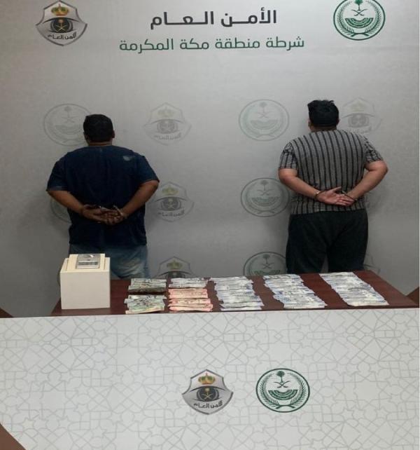 ضبط مقيمين لسطوهما على منزل وسرقة مبلغ مالي بجدة