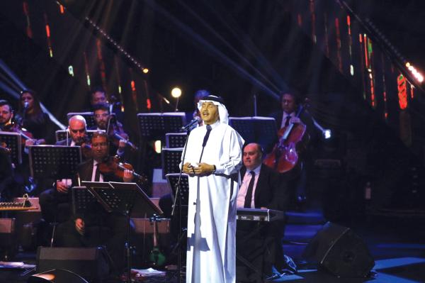 ظهور تاريخي في فرنسا.. تفاصيل حفليّ محمد عبده بأوبرا باريس