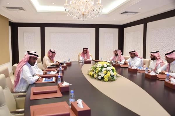 .. ويؤكد: الاهتمام بقطاع النقل يعزز التنمية الاقتصادية والاجتماعية
