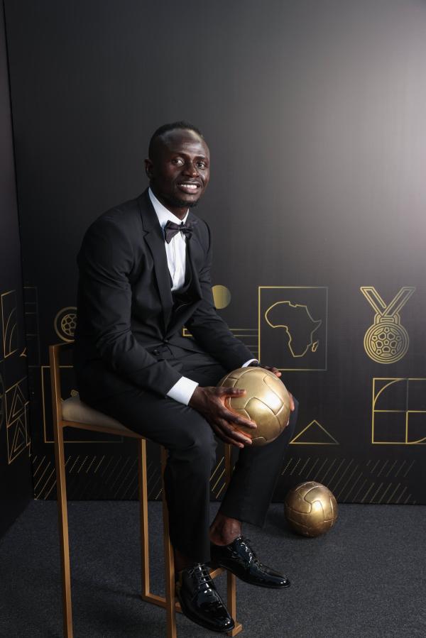 ماني يفوز بجائزة أفضل لاعب في أفريقيا