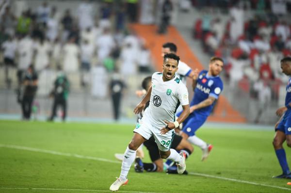 غريب يختار النصر