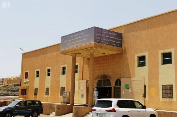 ضبط مستودع مخالف بخميس مشيط
