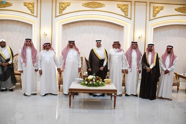 محافظ الأحساء يتفقد مركز الغويبة