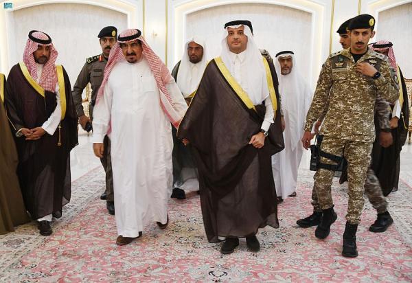 محافظ الأحساء يتفقد مركز الغويبة