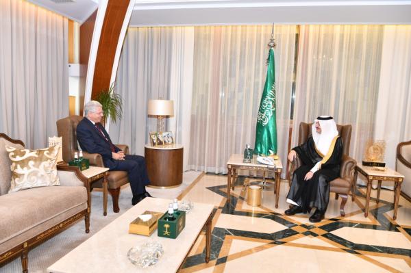 أمير الشرقية يستقبل سفيرالجزائر لدى المملكة
