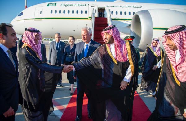 عاجل: ولي العهد يصل إلى أثينا