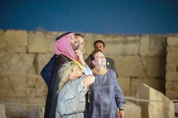 ولي العهد يزور منطقة الأكروبوليس الأثرية بأثينا