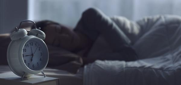 أكدت الأبحاث وجود علاقة مباشرة بين السهر وزيادة الوزن