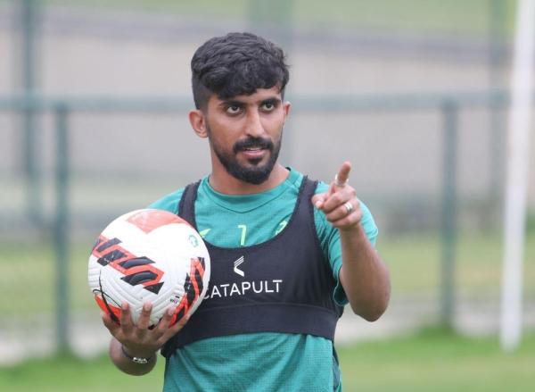 أمين يعود..والأجانب انتظار