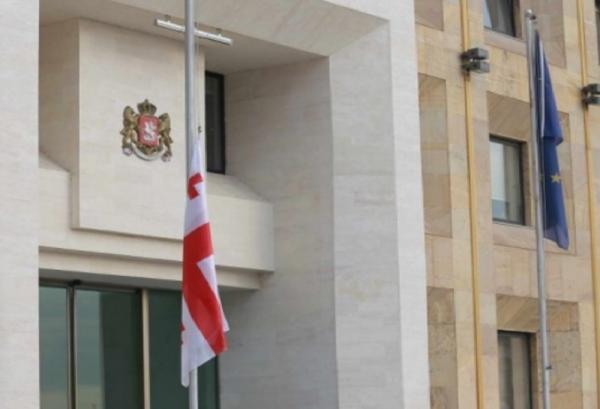 جورجيا.. مصرع 8 أشخاص جراء تحطم مروحية إنقاذ