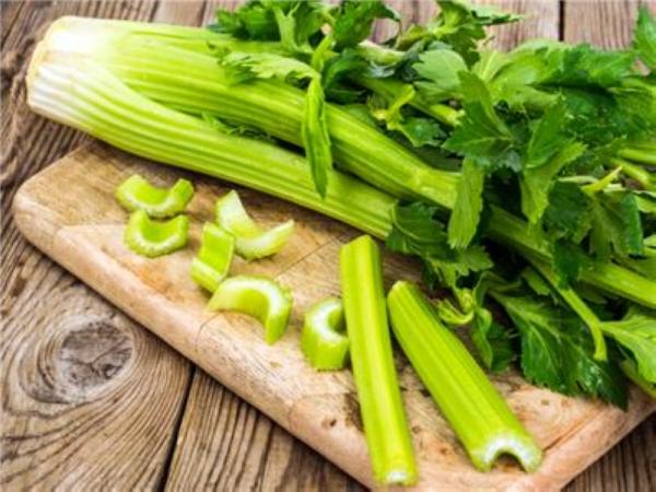 الكرفس.. والآثار الجانبية