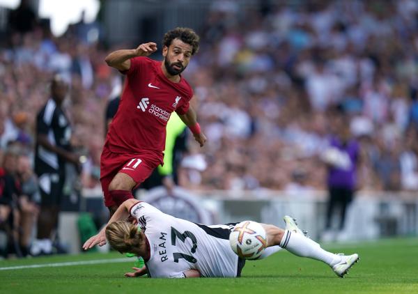 صلاح يقود ليفربول للتعادل مع فولهام