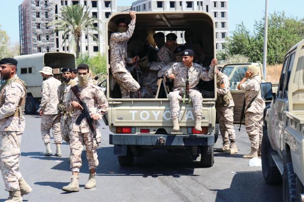 ليلة دامية في العاصمة الليبية..اشتباكات عنيفة بين الكتائب المسلحة