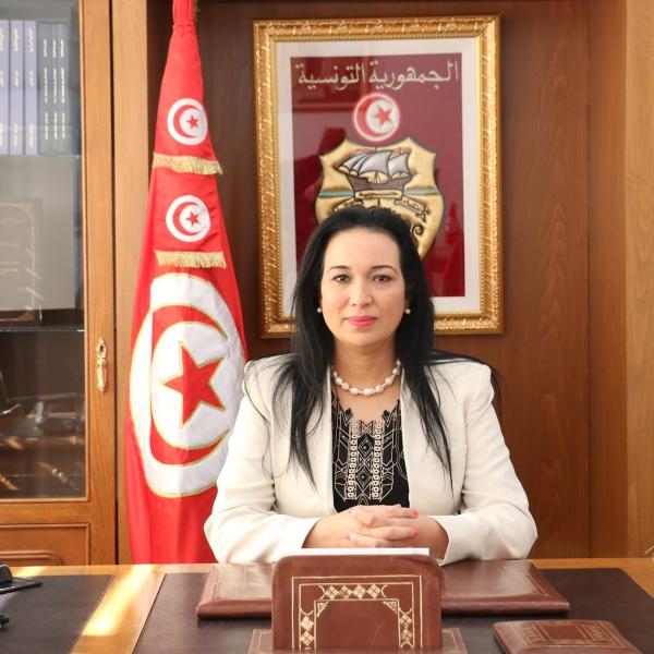 آمال بلحاج.. دليل ازدهار الشعر الأنثوي العربي