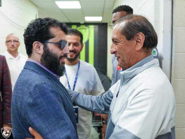 الهلال.. يكسب قمة الأبطال