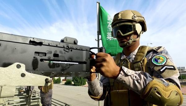 الجندي السعودي يحمل الوطن أولًا فوق كتفيه - الداخلية السعودية على إنستجرام