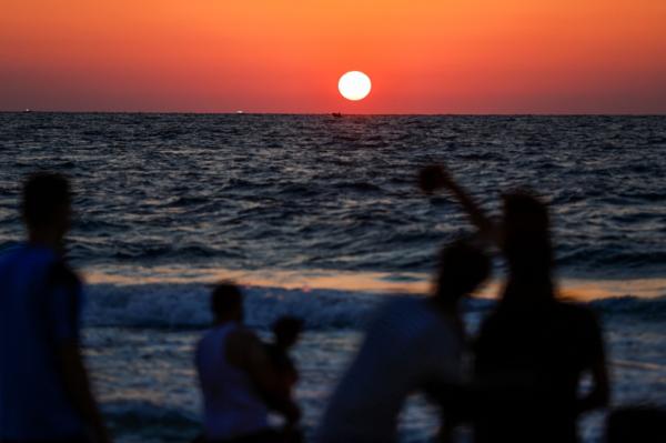 الاحتلال الصهيوني يطلق النار على الصيادين غرب غزة
