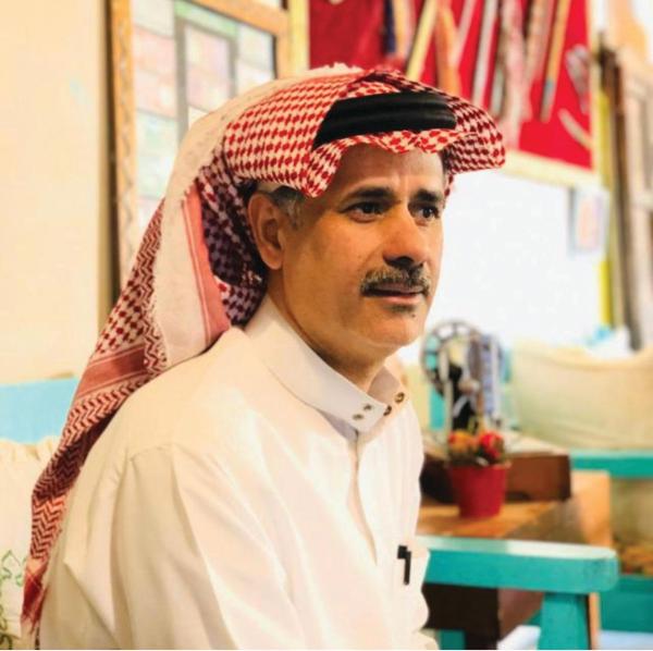 «الخط العربي».. رمز التراث والهوية يتحدى التقنيات الحديثة