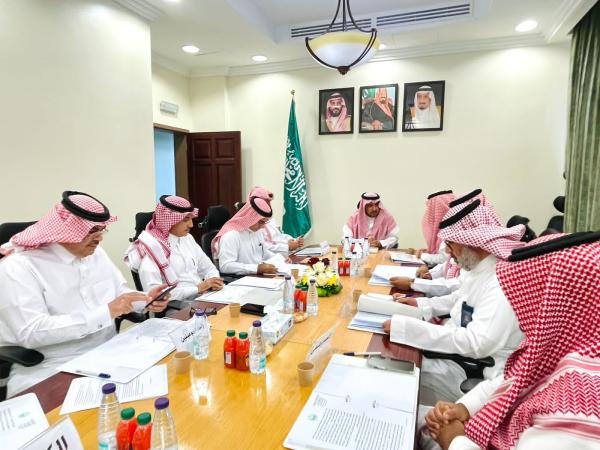 استعراض جدول أعمال «محلي رأس تنورة»