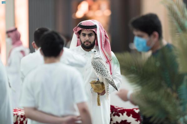 «نادي الصقور».. فعاليات تعزز تقاليد وثقافة الصيد والرعاية