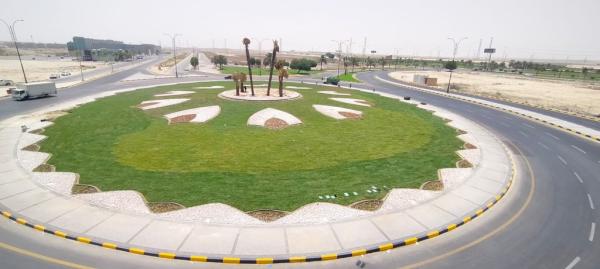 انتهاء تطوير دوار «حي الحمراء» بالجبيل