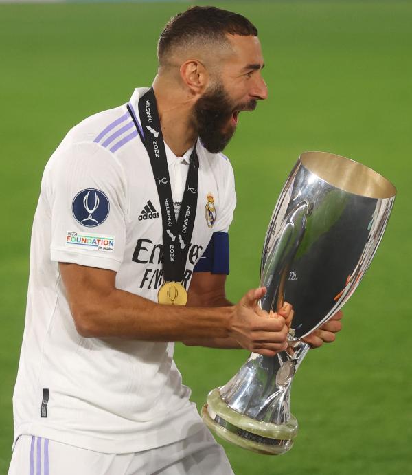 ريال مدريد يضيف السوبر الخامس لسجل إنجازاته الأوروبية