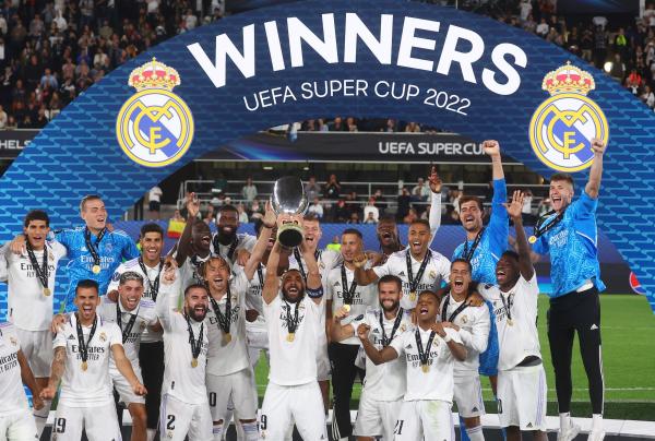ريال مدريد يضيف السوبر الخامس لسجل إنجازاته الأوروبية