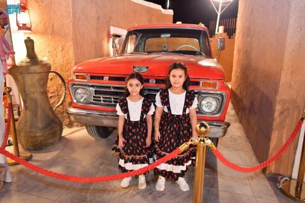 7 آلاف زائر يعايشون حياة الأجداد«بيت حائل»..