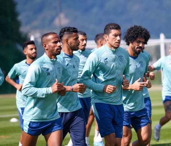 الفتح يتدرب على فترتين