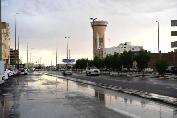 أمطارٌ على مركز المعظم بمنطقة تبوك