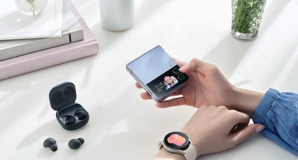 هاتفان جديدان قابلان للطي