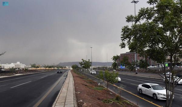 هطول أمطار على أجزاء من المدينة المنورة