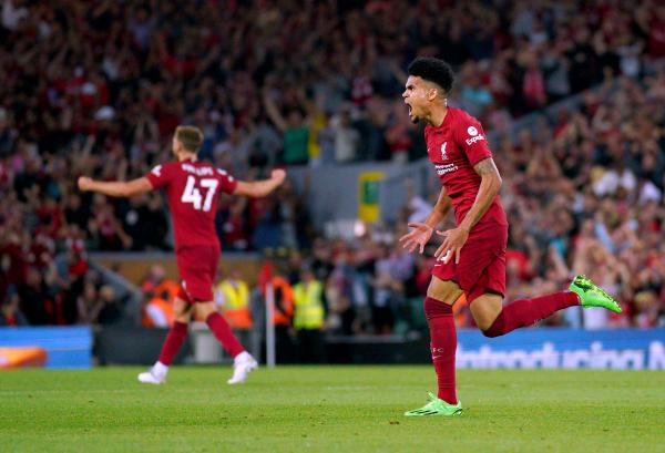 دياز يقود ليفربول لتعادل صعب مع كريستال بالاس