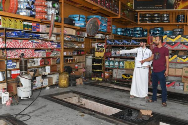 حملة توعوية بمخاطر سكب الزيوت في شبكات تصريف الأمطار بالشرقية