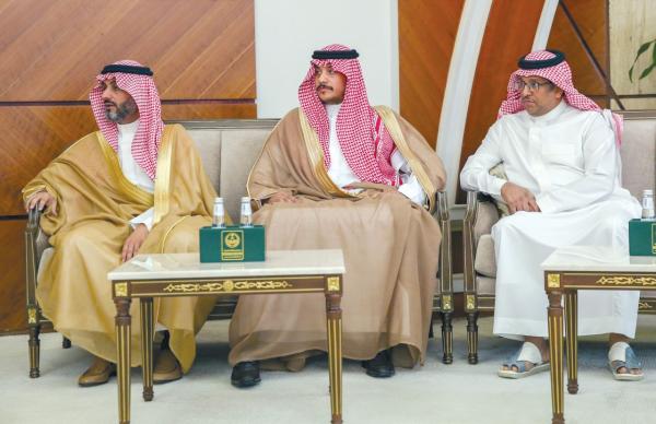 أمير الشرقية يؤكد دعم القيادة السخي لتطوير «قطاع الإبل»