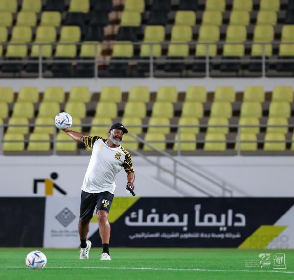 سانتو يعتمد طريقة الاتحاد