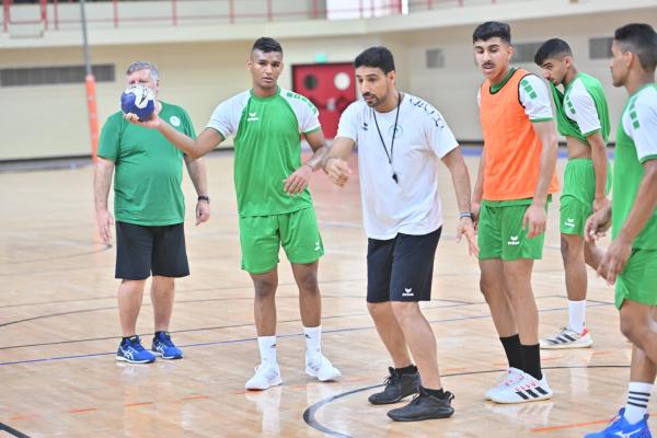 «قبضة الأخضر».. تبحث عن العالمية!
