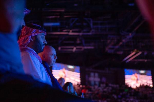 الأوكراني أوسيك بطلا لنزال البحر الأحمر