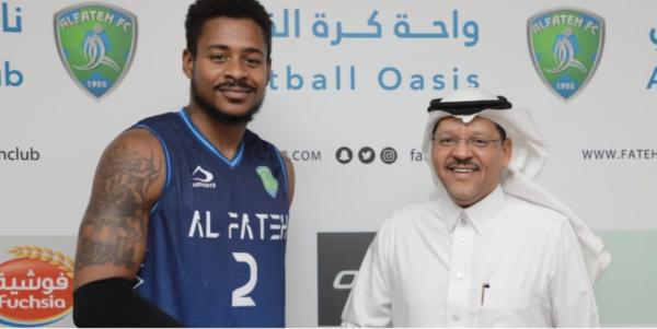 الأمريكي روردك كامفور يدعم سلة الفتح