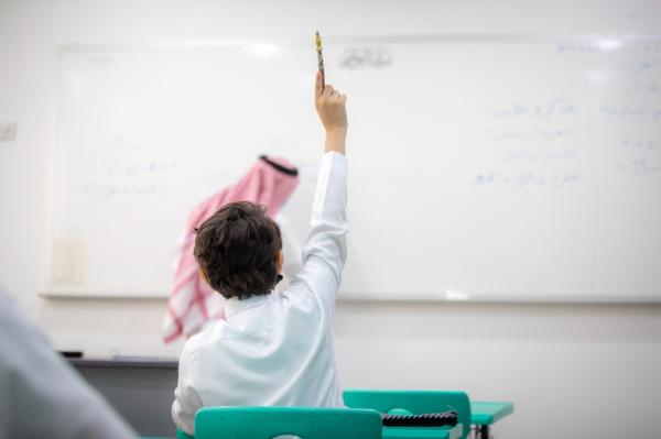 اعتماد تطبيق برنامج التعليم المدمج لمسارات الثانوية