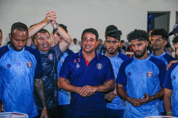 العدالة يحتفي بلاعبيه الجدد