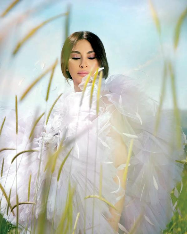 إليسا تتصدر الترند بأغنية «أنا وبس»