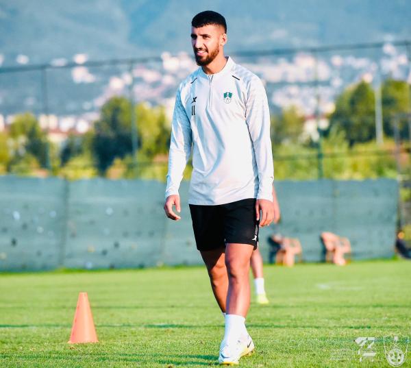 عبدلي ساهم في هدف الأهلي الأول بدوري يلو 