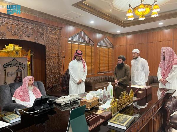 المفتي يستقبل طلابا «روسيين» بالجامعة الإسلامية