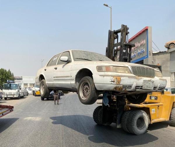 رفع 80 سيارة تالفة بـ«خضرية الدمام»