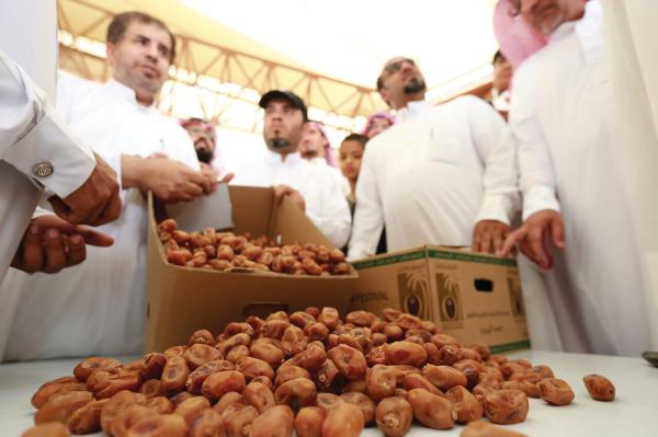 الأربعاء.. انطلاق «مزاد تمور» الأحساء